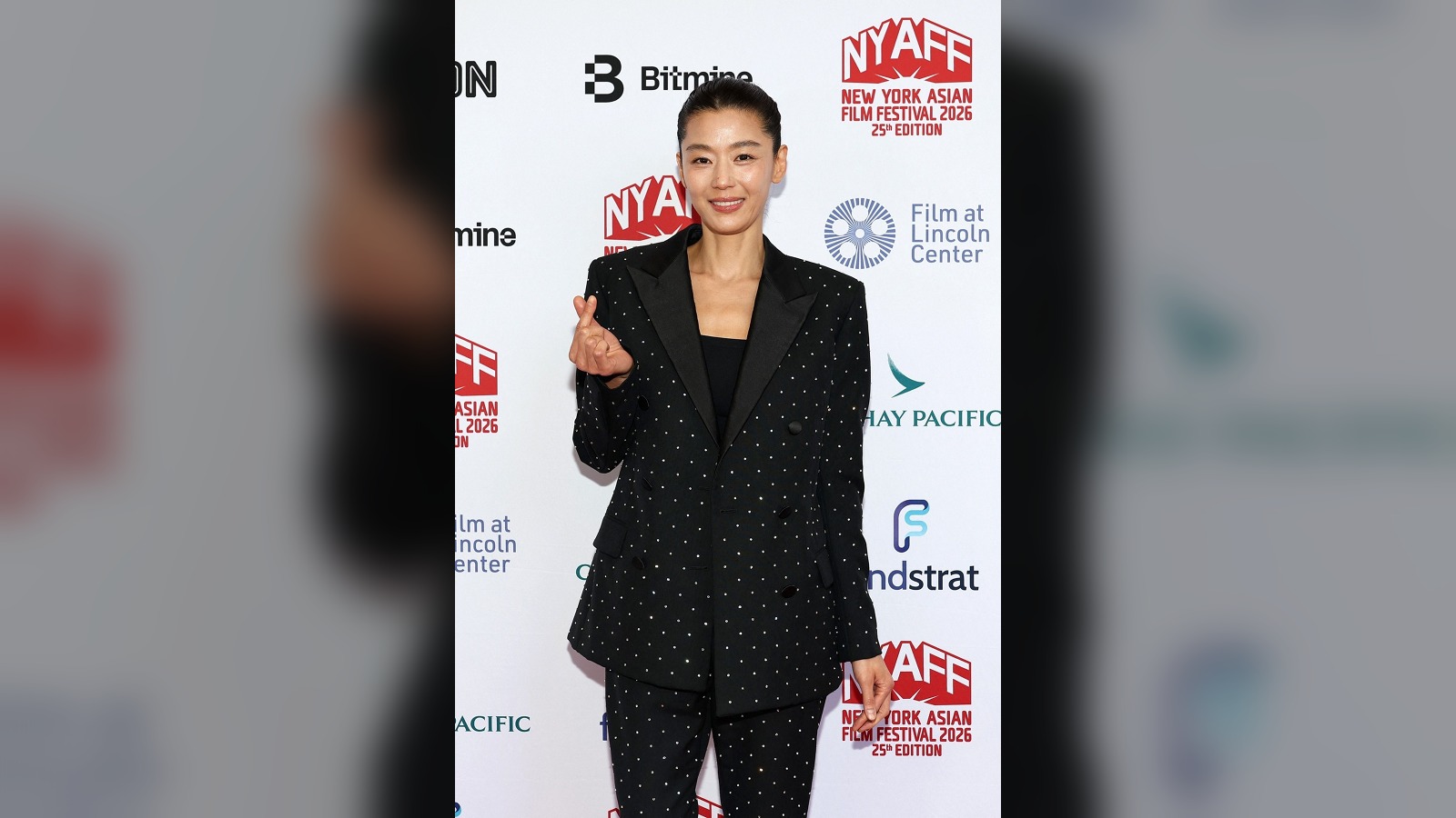 Jun Ji-hyun, first Korean actress to receive 'Asia Special' in New York