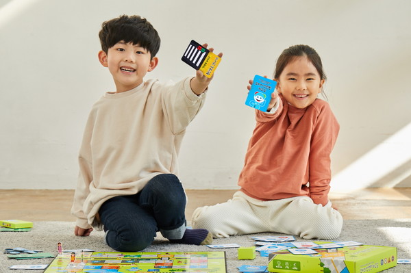 벤츠 코리아, 교통안전 전문 프로그램 '보드게임' 2종 출시