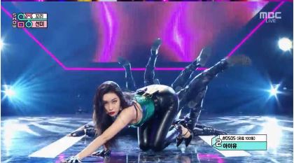 선미, ‘쇼! 음악중심’서 ‘꼬리 (TAIL)’ 무대 공개. “치명적 매력 담은 캣우먼”