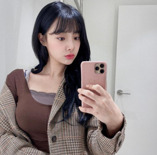 "이나은 포함 에이프릴 모든 멤버가..." 이현주 왕따논란 밝힌 동창