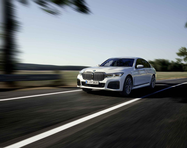 BMW 745e