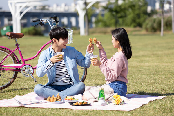 한강 치맥 금지 법안에 따른 시민들의 엇갈린 반응