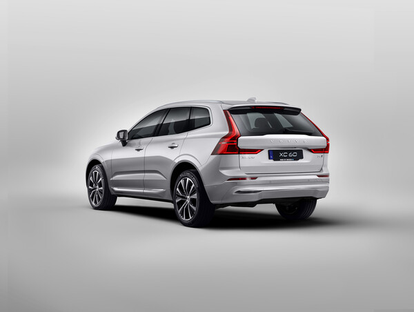 볼보자동차 신형 XC60 B6 후측면