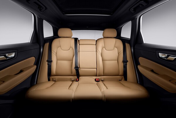 볼보자동차 신형 XC60 실내인테리어