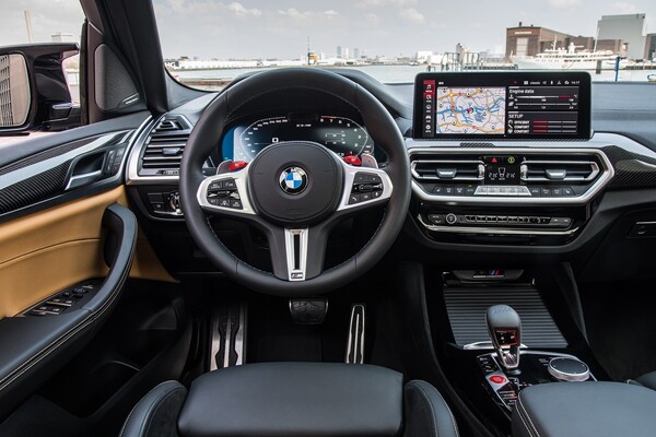 BMW 코리아 뉴 X3 M 컴페티션 및 뉴 X4 M 컴페티션 실내