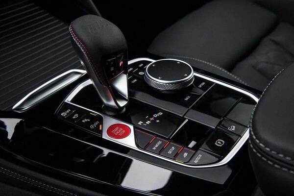 BMW 코리아 뉴 X3 M 컴페티션 및 뉴 X4 M 컴페티션 실내