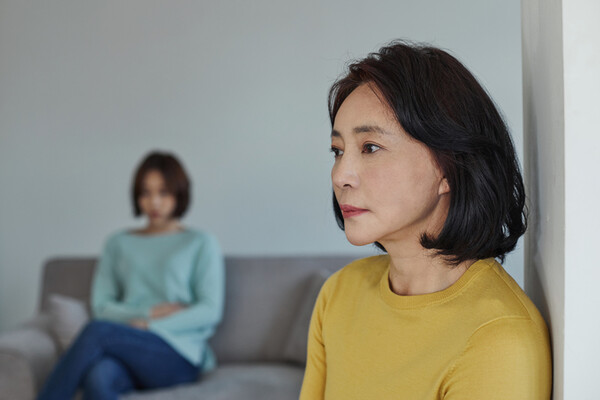 능력 없는 남자친구와 헤어짐을 강요하는 부모님