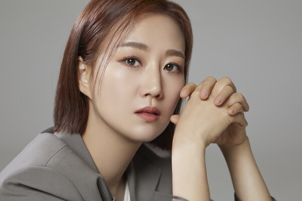 장윤정, 이태원 참사에 공연 진주 콘서트 3시간 앞두고 취소 결정, 마음이 아프고 무겁다