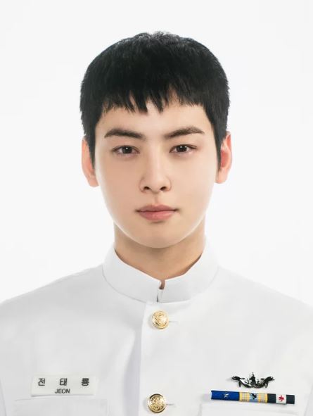  ‘사기캐’ 입증한 차은우 해군 증명사진…”두눈 의심하게 하네”
