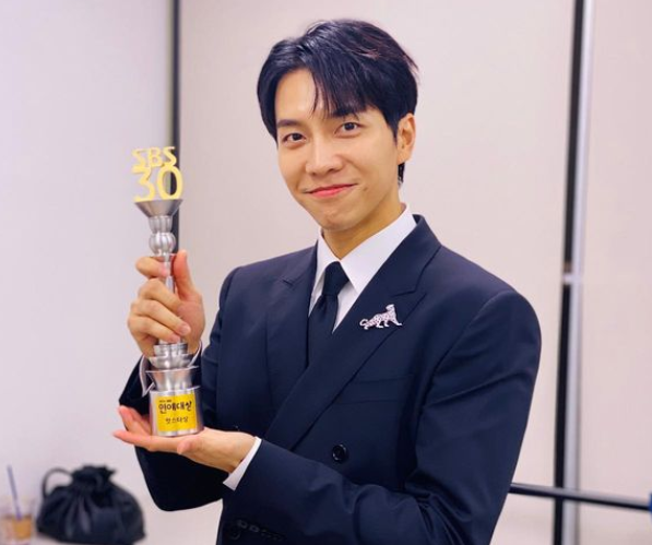 후크, “분쟁하고 싶지 않아” 이승기 정산…권진영 대표 현 근황은?
