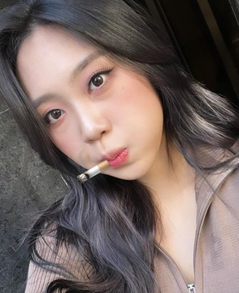 죽을 것 같다며 근황 알린 여가수, 상태 '심각'