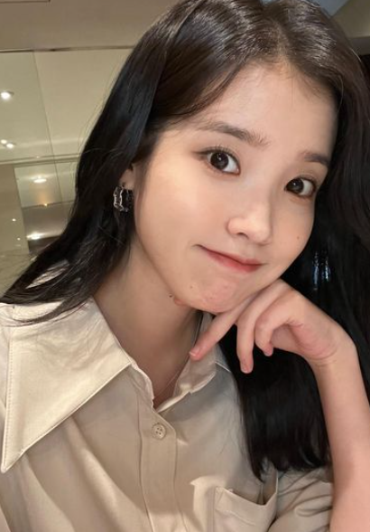 '이종석과 열애' 아이유, 얼마큼 사랑하냐는 질문에…