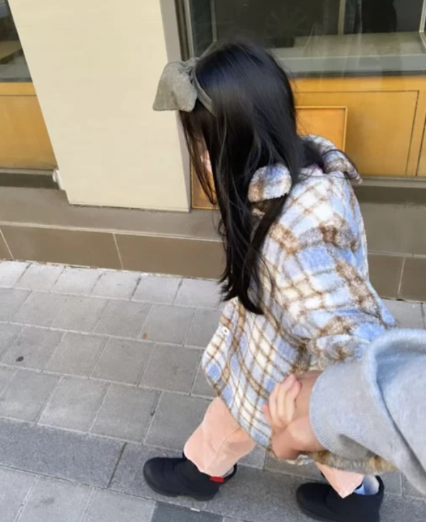 고소영, 딸 바보 장동건 근황 공개 10살 딸 손잡고…