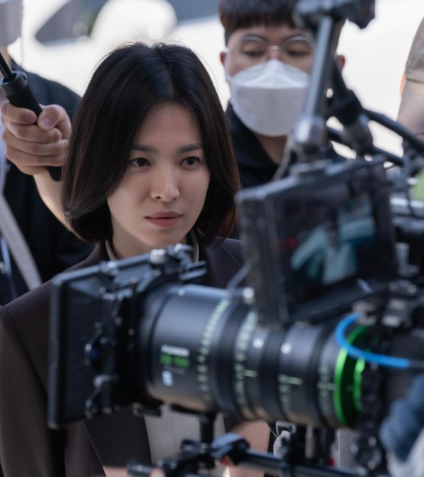 송혜교, 까마득한 후배 한소희에 "이런 후배는 처음"