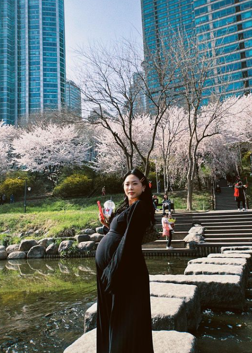 '출산 임박' 허니제이, 남편 정담과 벚꽃놀이 근황