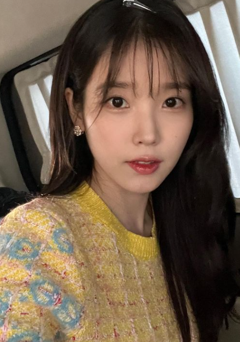 아이유, 각막 손상에 볼살도 '홀쭉' 무슨 일?