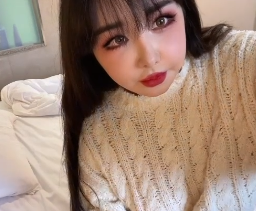 또 어딘가 달라졌다? 박봄 얼굴 근황 공개