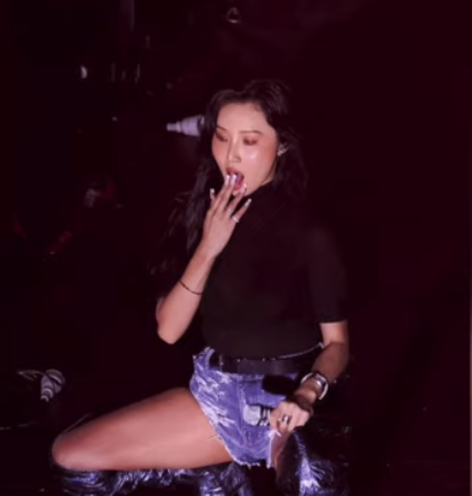 화사, 외설 퍼포먼스 논란 실제로 보니 '헉'
