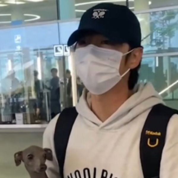 송중기, 아들 이름 정했냐는 팬에게 "그걸 내가 왜"