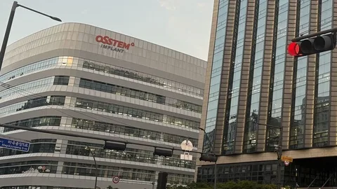 MBK파트너스, 경영능력 또 도마 위…오스템임플란트 구조조정 의혹 제기