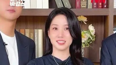 박은빈, 식당서 술 마시며 일탈