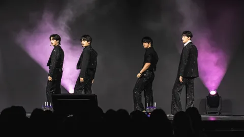 ONEUS、香港ファンコンでグローバルツアーのフィナーレを飾る