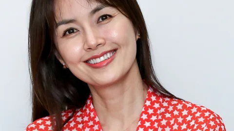 Shin Ae-ra advierte: "No se dejen engañar por cuentas falsas que suplantan mi identidad"