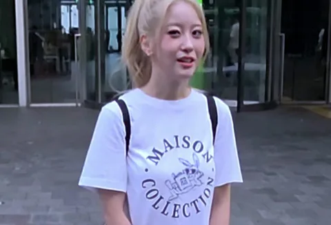 오유진, 더쇼 퇴근길서 노란색 팬덤 색상 공개