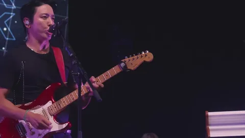 CNBLUE publica un video tras bambalinas sobre los preparativos para sus conciertos en Ber…