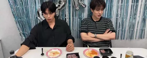 Celebración del tercer aniversario del debut de Seven Earths con una fiesta de samgyeopsal
