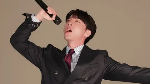 Roy Kim celebra su primer fan meeting en 7 u 8 años y marca el inicio de una nueva etapa …