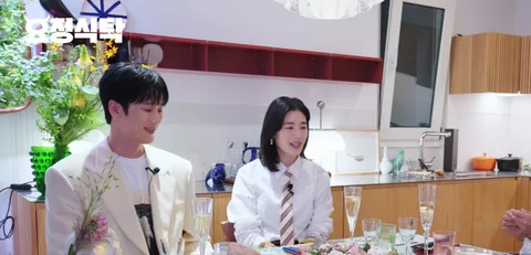 정은채, "웹툰과 똑같아 다행"…배우로서 겪는 캐스팅 고민과 반듯한 진심