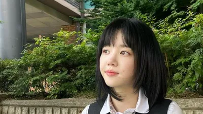 이승기 처형·이다인 언니 이유비, 교복 입고 동안 미모 발산