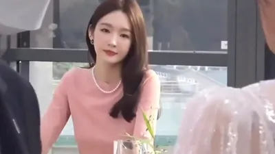 다비치 강민경, 이해리 결혼식서 아련 터지는 눈빛 포착