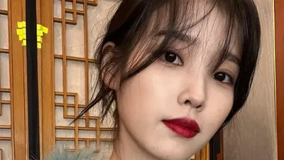 표절 혐의로 고소당한 아이유, 입장 밝혔다.