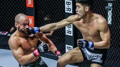 UFC 전 챔프, 원챔피언십 챔프에 망신당한 이유는?