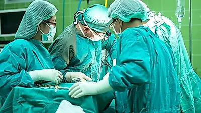 "암 수술 취소, 발가락 4개 절단" 의사 파업 사태 '심각' 