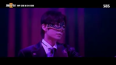 Son Woo-hyun envuelto en llamas durante un espectáculo de magia: la crisis anunciada en Reborn Rich Detective 2