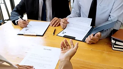 "사람인"에서 구인 구직자 대상 설문조사에서 이력서 제출시 가장 많이 실수하는 유형을 발표했다.