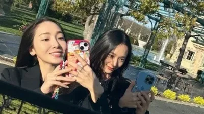 '정자매' 제시카·정수정 손 꼭 잡고 데이트 눈길