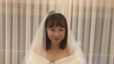 오나미 결혼, 웨딩카에 드레스 자태까지 화제