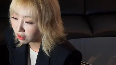 Lim Kim revela su sinceridad en el nuevo sencillo 'CALLING', marcando su punto de partida musical.