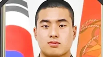 숨진 해병대원 얼굴 공개 "1학년 마치고 5월 입대"
