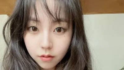 안소희, 앞머리 자른 근황 공개 "인형인줄"