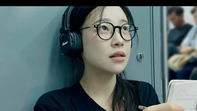 아영, 열정 넘치는 연습실 일상과 팀원 향한 애정