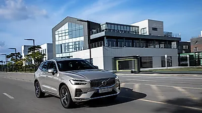 볼보자동차, 사전계약 2천대 돌파한 ‘신형 XC60’ 19일부터 고객 인도 시작