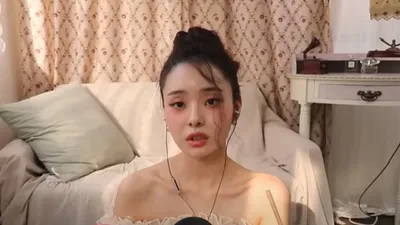유튜브 복귀 프리지아 "애인과 누드비치 간다"