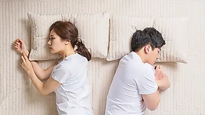 집 안 CCTV로 본 남편의 충격적인 행동