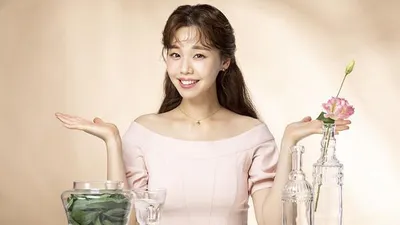 봄날처럼 화사하게 얼굴형 살리는 네크라인(목둘레선)