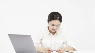 집에서 게임만 하는 아내가 원망스러워요